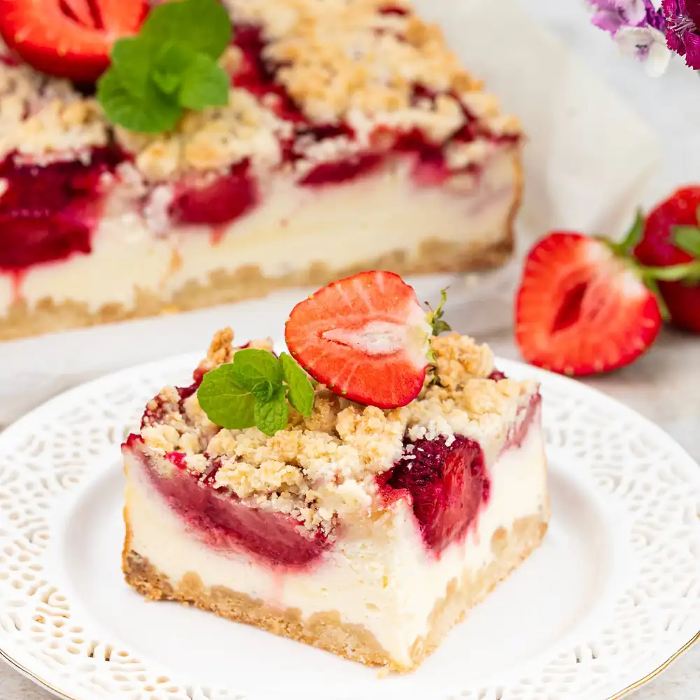 Cheesecake with strawberries