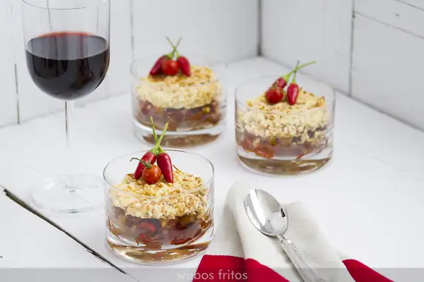 Crumble de pimiento del piquillo y tomate