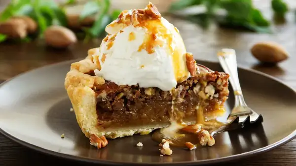 What's The Difference Between Derby And Pecan Pie?