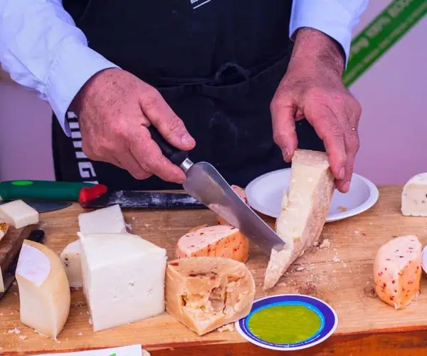 Los 22 tipos de queso italiano más populares