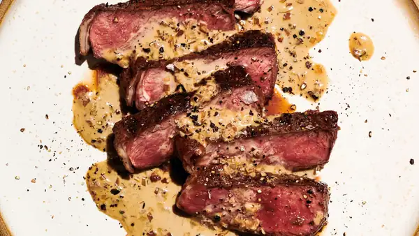 Strip Steak au Poivre