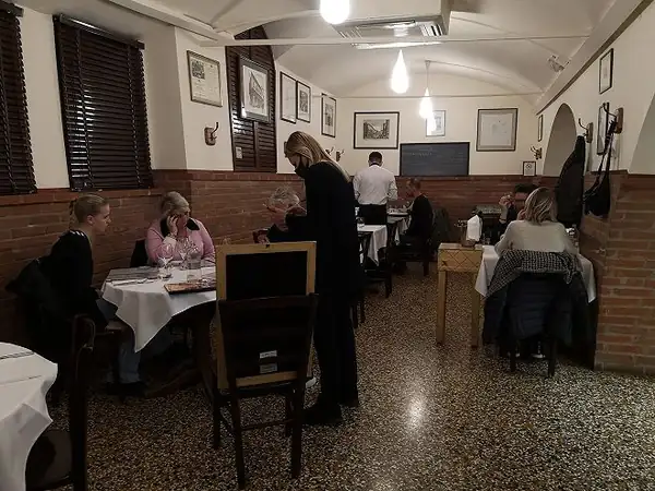 Trattoria Gianni en Bolonia, una reseña del callejón sin salida “Quadrilatero”