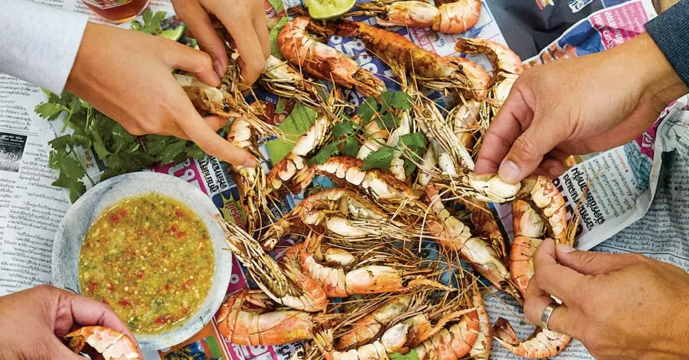 Saca el carbón y la salsa de pescado