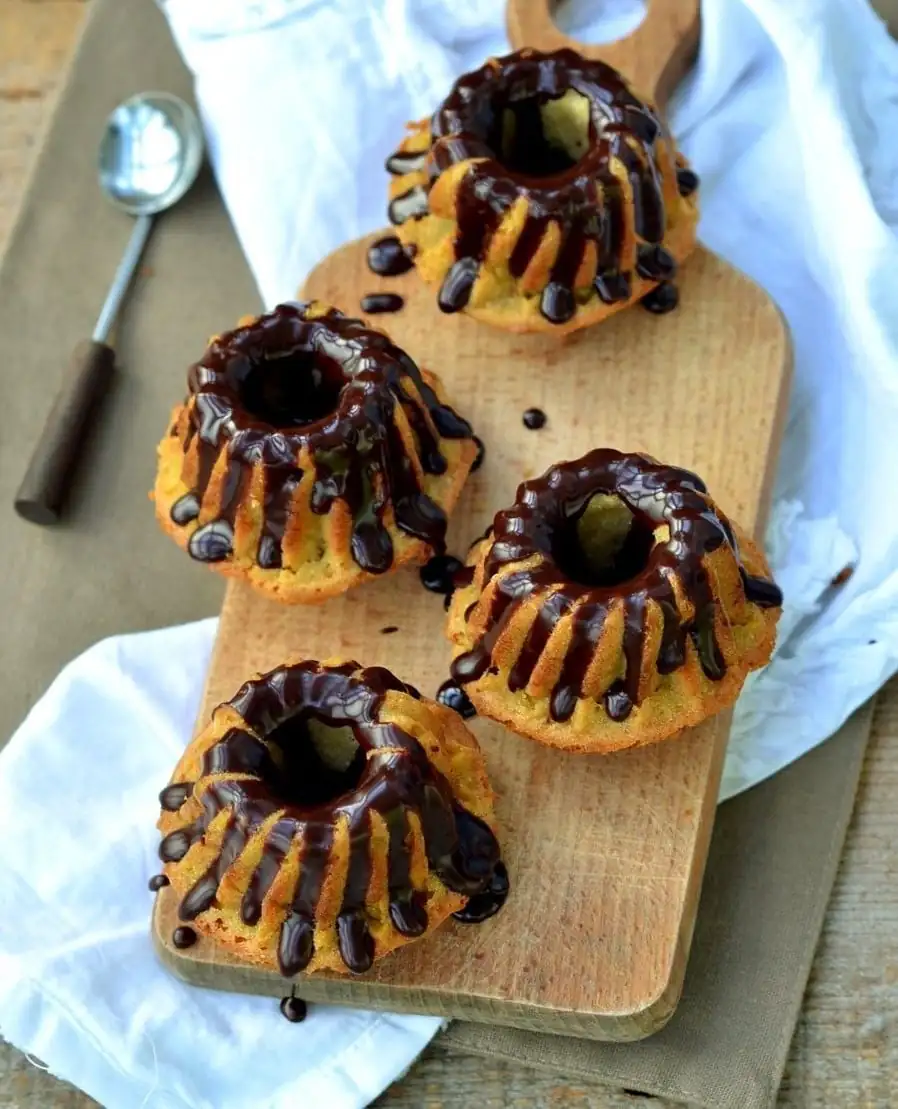 Vegan Banana & Mango Cakes