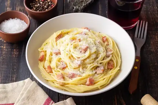 Original carbonara spaghetti