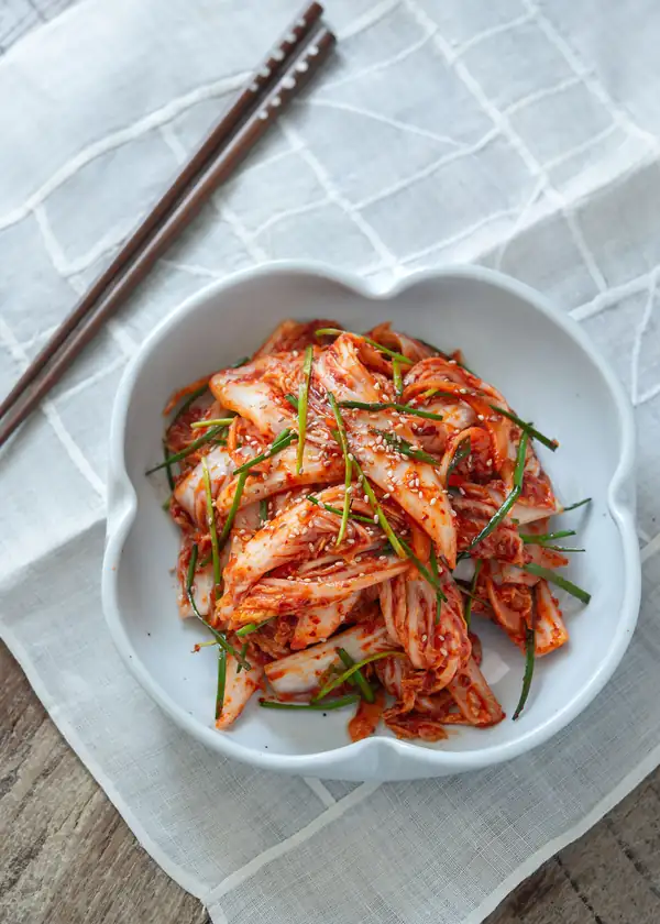Baechu Geotjeori (Fresh Napa Cabbage Kimchi Salad)