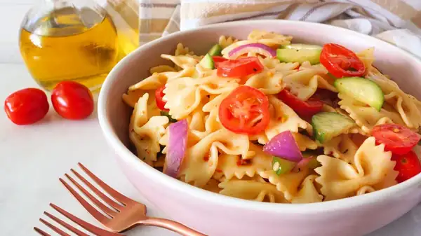 This Canned Vegetable Is The Perfect Addition To Your Pasta Salad