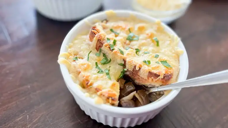 Slow-Cooker French Onion Soup Recipe
