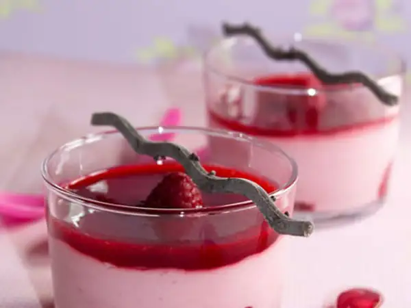 Raspberry mousse