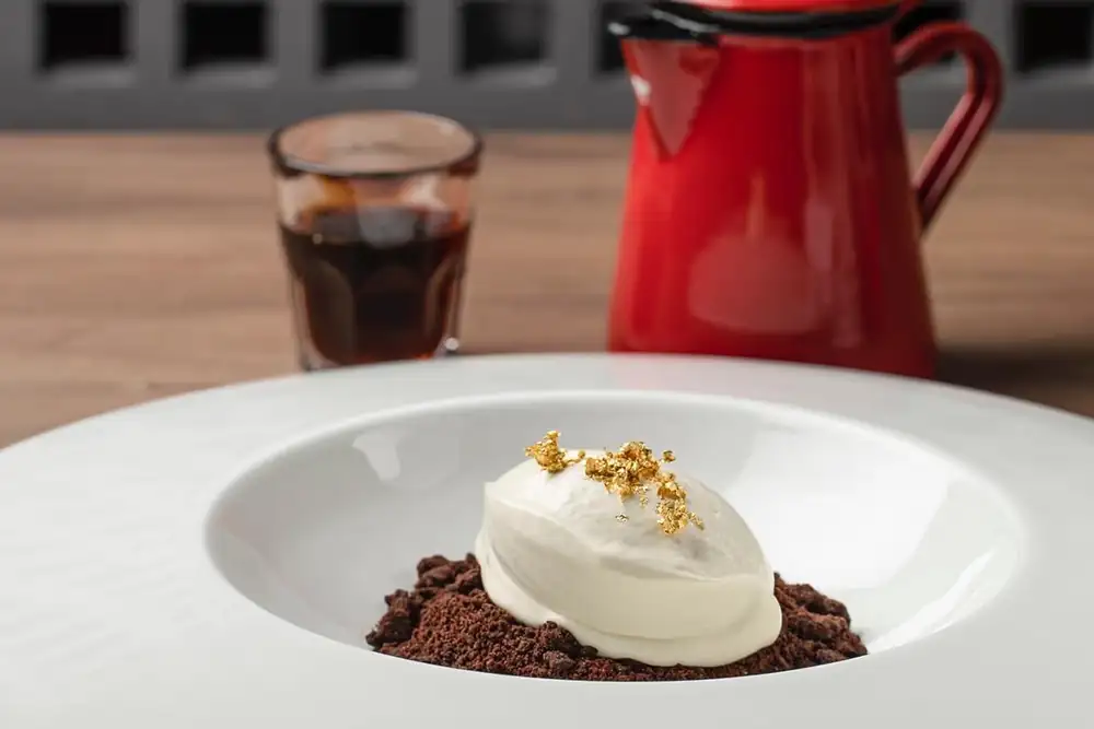 Tiramisu, a different recipe than usual: creamy and slightly alcoholic