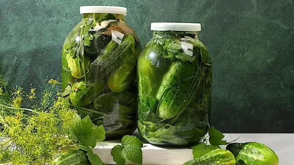 La acidez del vinagre es importante a la hora de hacer encurtidos caseros