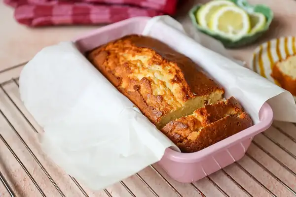 Lemon yogurt cake