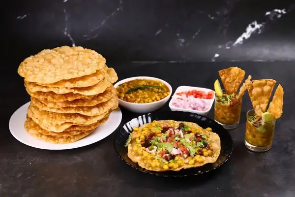 Sindhi Breakfast Dal Pakwan