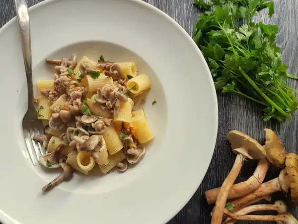 Traditional White Ragu with Mushrooms