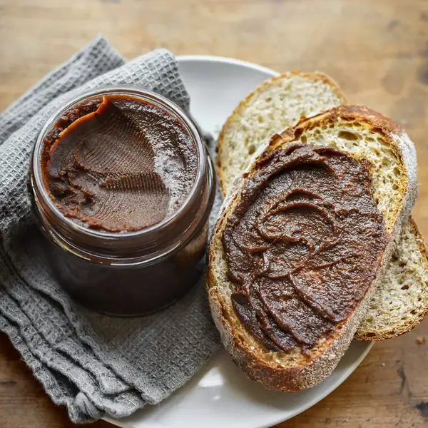Crema de chocolate y avellanas casera