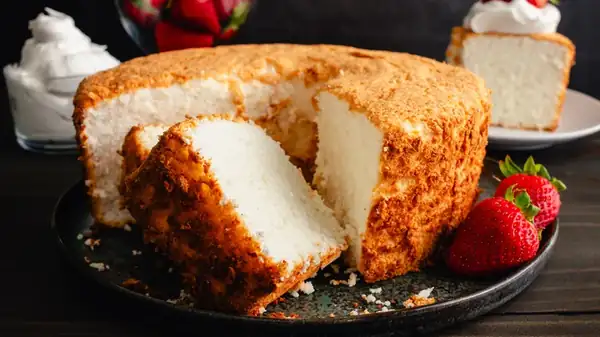 The One Ingredient You Shouldn't Substitute In Angel Food Cake