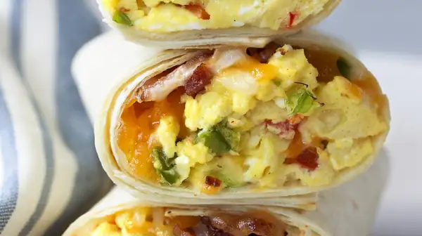 Para disfrutar del mejor desayuno mexicano de comida rápida, evita esta popular cadena (No, no es Taco Bell).