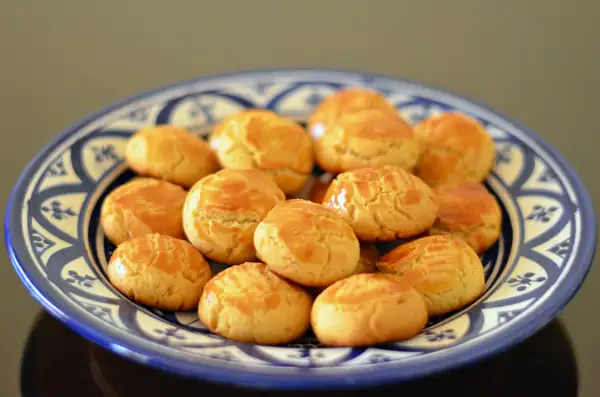Moroccan Ghoribas with Honey