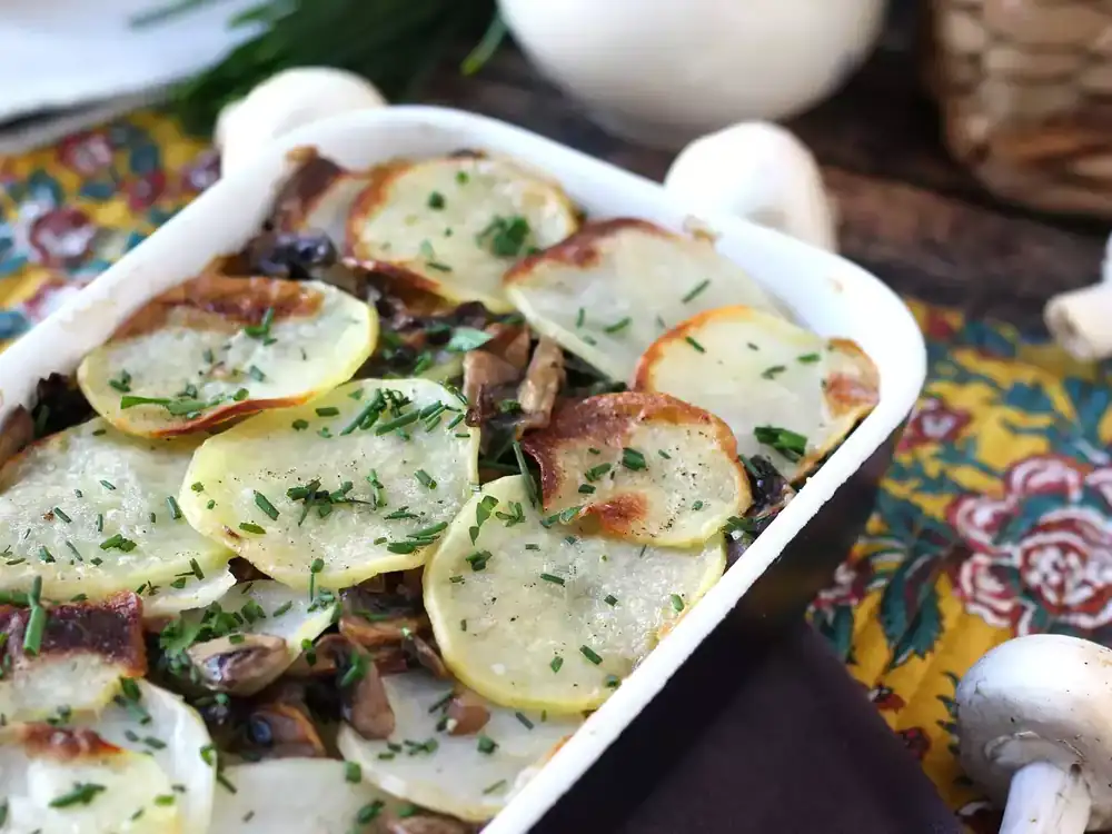 Potato gratin with mushrooms