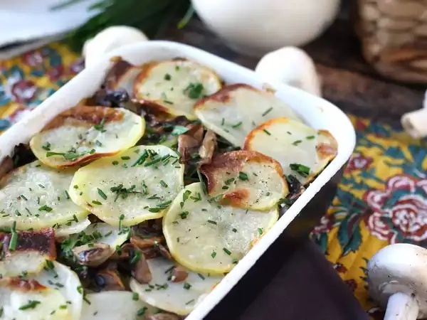 Potato gratin with mushrooms