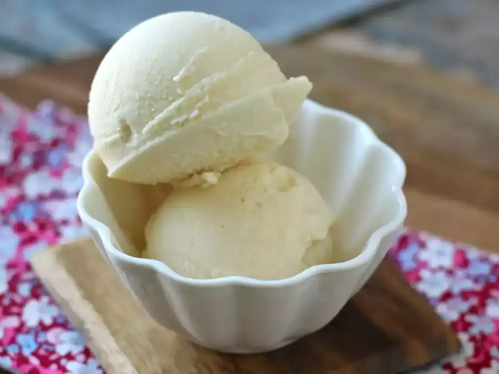 Helado de vainilla con cremoso ninja