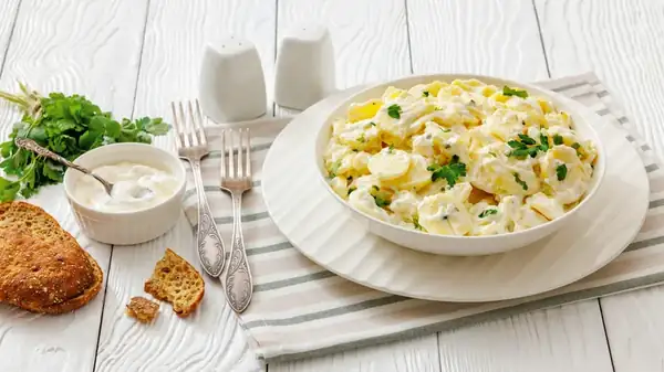 Skip The Powder: Add This To Potato Salad For A Richer Garlic Flavor