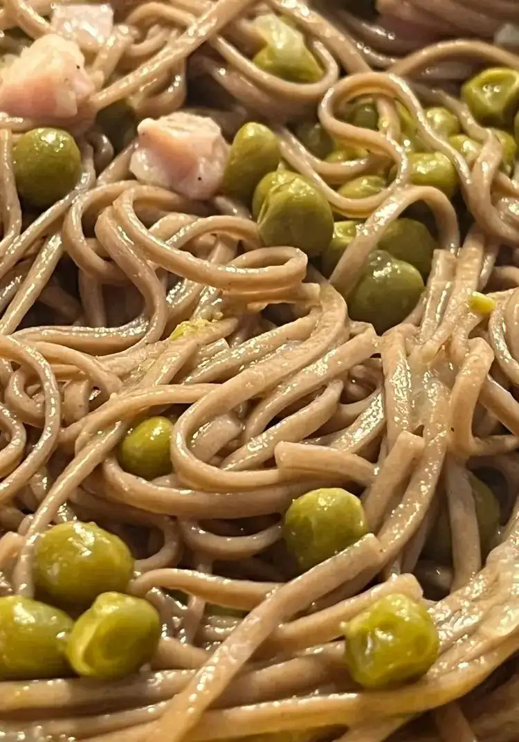 Soba with peas and bacon