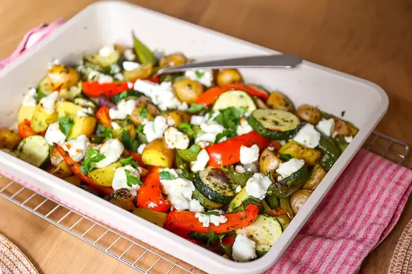 Traybake with goat cheese