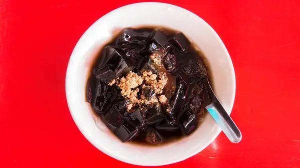 Grass Jelly Is A Refreshing Asian Dessert That Comes In A Can