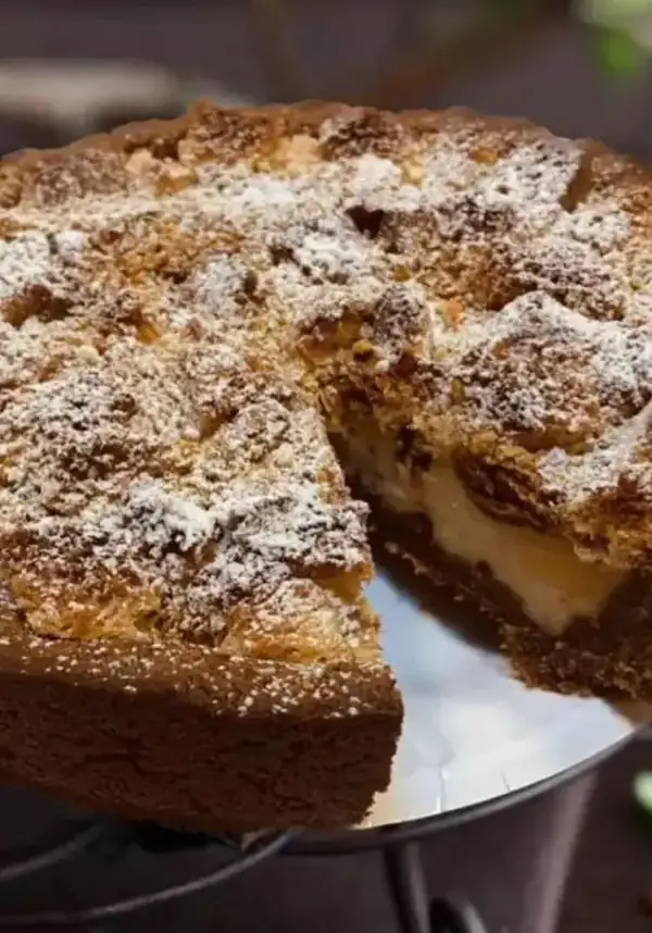 Pandoro Crumbled Cheesecake