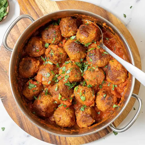 Spanish Meatballs in Tomato Sauce