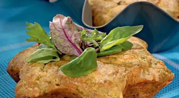 Cheese and Spinach Muffins