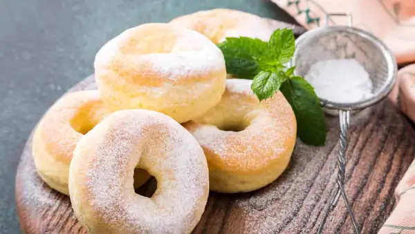 Hago donas con yogur y las horneo, todos las comen, incluso aquellos que no quieren subir de peso