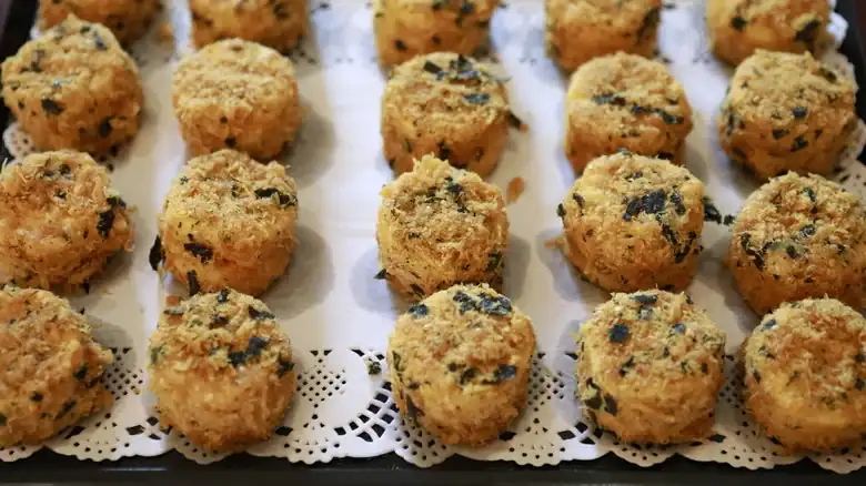 Pork Floss Cake Is Sweet, Creamy, And Salty All At Once