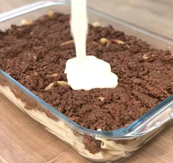 Makaronia me Kima recipe (Greek style spaghetti in meat sauce/bolognese)