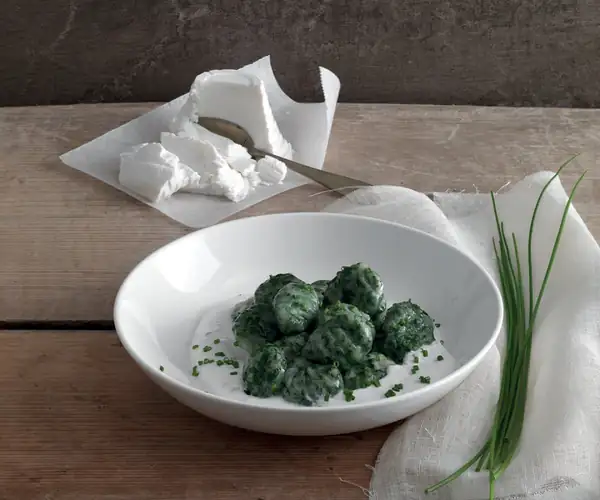 Spinach Gnocchi With Chive Ricotta Cream