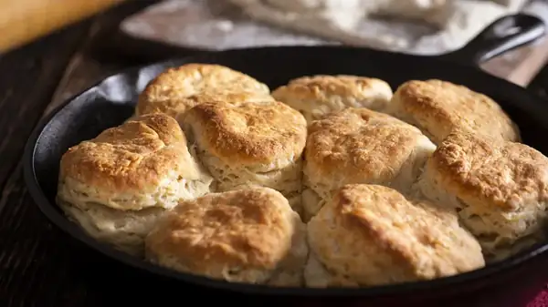 The Timing Rule To Memorize When Baking With Cast Iron