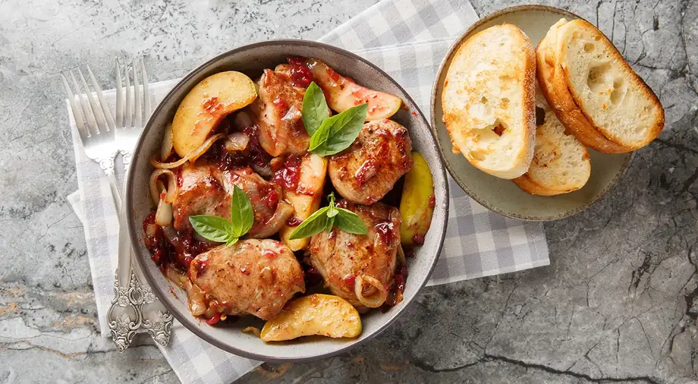 Cerdo guisado con manzanas