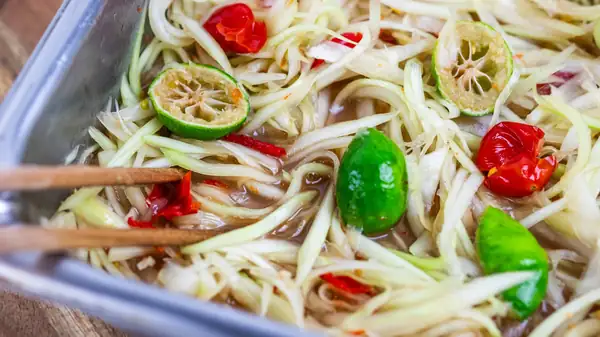 Lao Spicy Papaya Salad