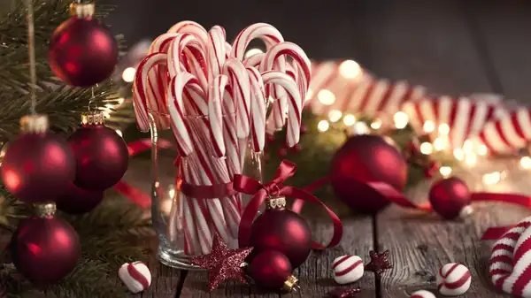 The Origins Of How Candy Canes Became A Christmas Tradition