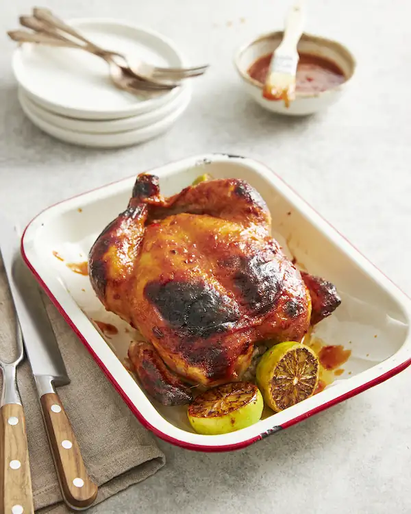 Pollo asado con salsa de jengibre y chile pegajoso