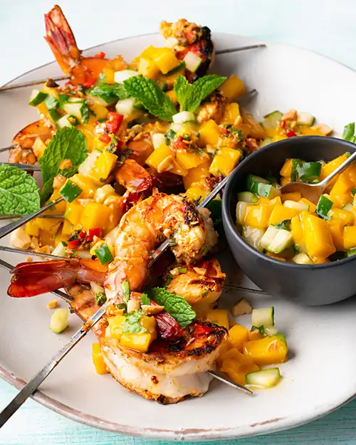 Langostinos al chile y lima con salsa de mango agridulce