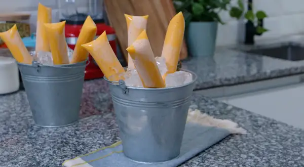Lucuma popsicles with milk: step-by-step recipe (VIDEO)