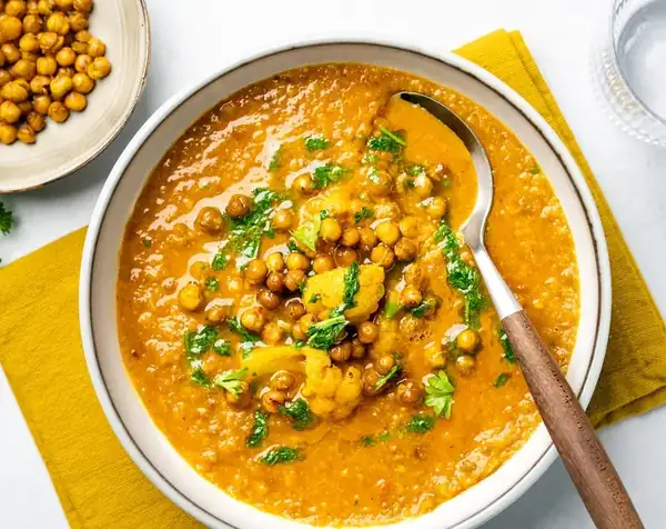Lentil soup with cauliflower