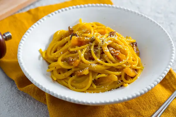 The Emulsion Mechanics of Roman Carbonara and Its Modern Variations