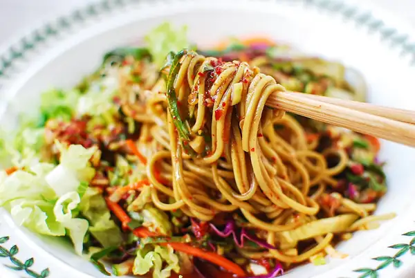 Jaengban Guksu (Cold Noodles and Vegetables)