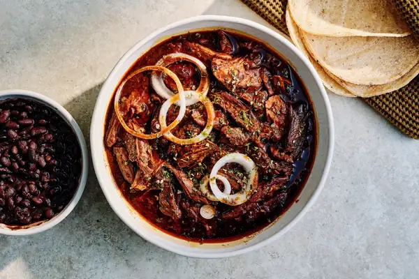 Receta de birria de cordero • 12 horas 35 minutos