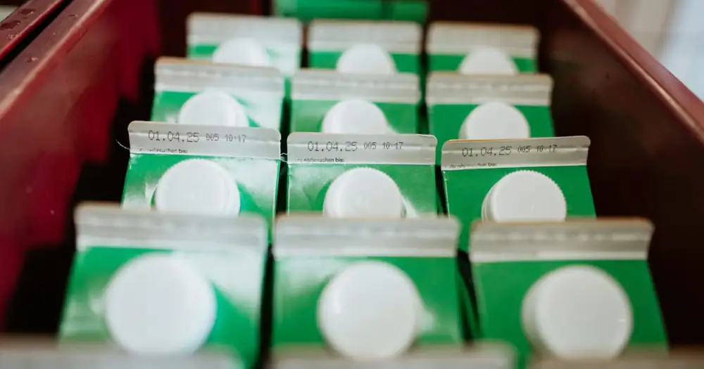 Time is relative: Shelf life of milk, yogurt & co