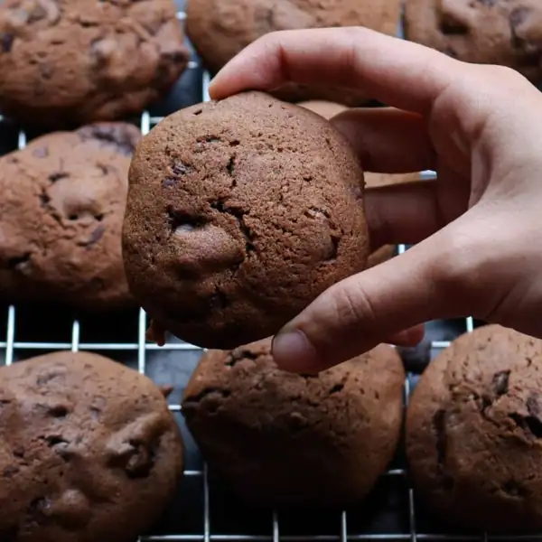chunky chocolate drop cookies