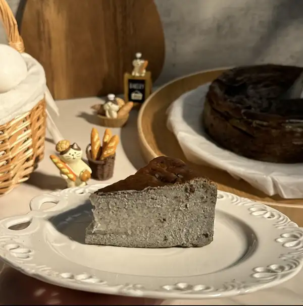 Black Sesame Basque Cheesecake